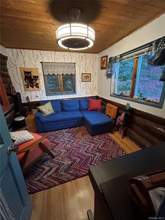 $2,200 | 4 Glendale Road, Greenwood Lake, NY 10925
