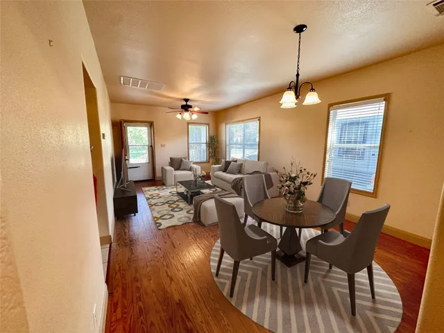 $2,300 | 1707 East 21st Street, Austin, TX 78722