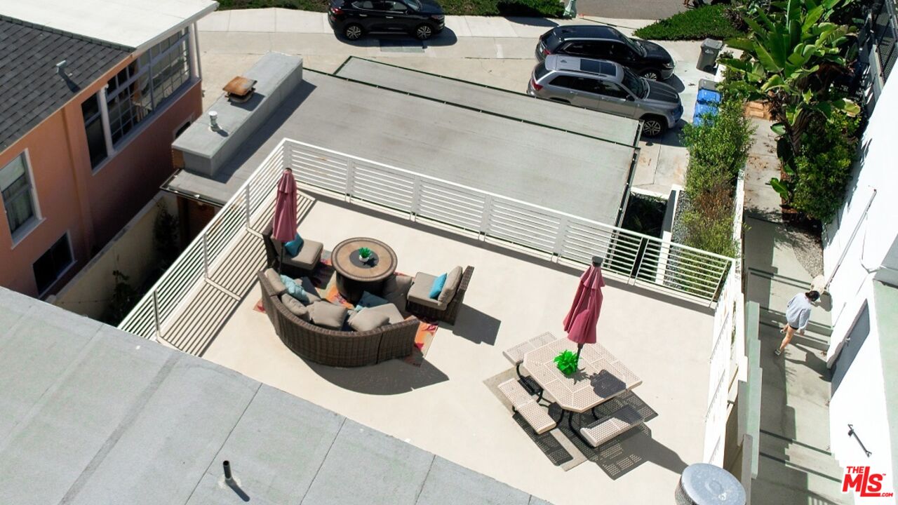 622 Esplanade Redondo Beach, CA 90277 - Photo 8 of 9 a view of backyard with furniture and garden view