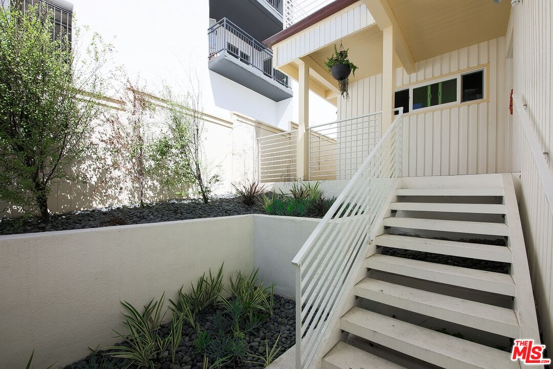622 Esplanade Redondo Beach, CA 90277 - Photo 9 of 9 a view of outdoor space and deck