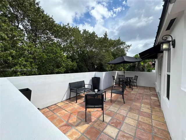 $2,300 | 2918 Bird Avenue, Unit 8, Miami, FL 33133