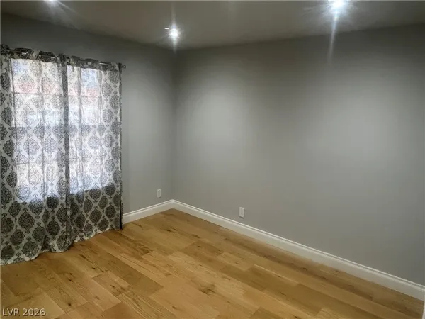 $1,950 | 2408 La Estrella Street, Henderson, NV 89014