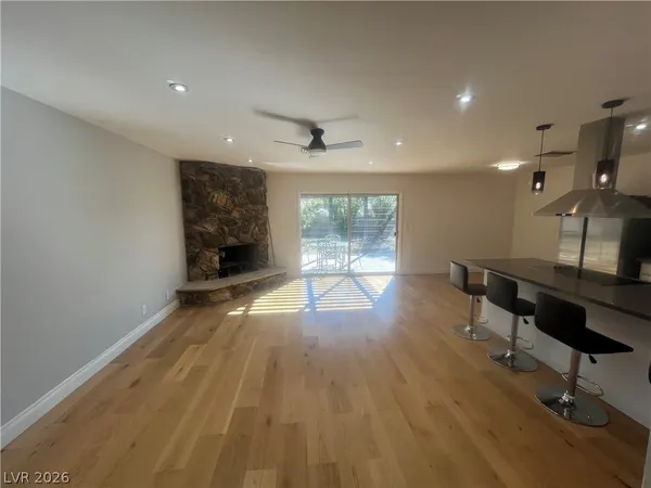 $1,950 | 2408 La Estrella Street, Henderson, NV 89014