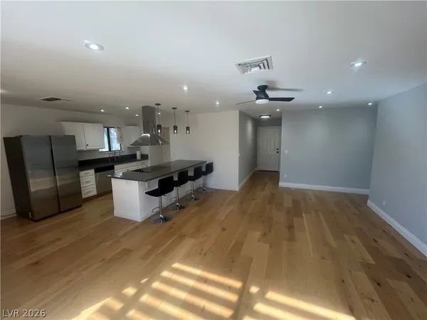 $1,950 | 2408 La Estrella Street, Henderson, NV 89014