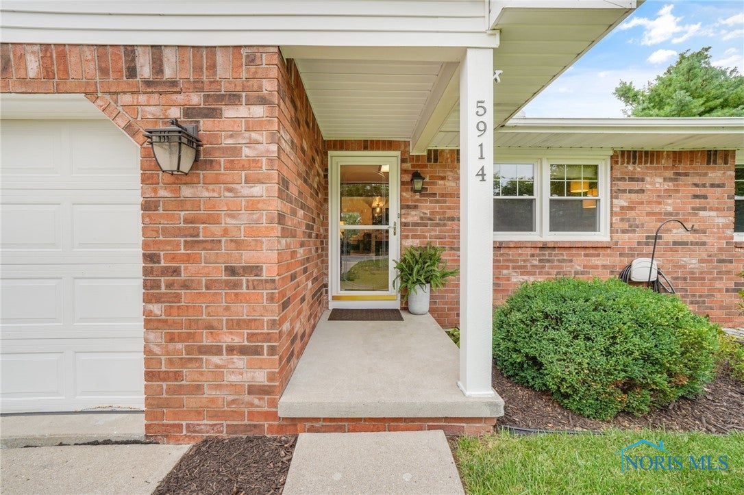 5914 North River Road Waterville, OH 43566 - Photo 4 of 40 Gallery Image 4