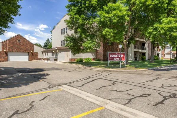 $154,900 | 3306 Village Green Boulevard, Unit 306, Moorhead, MN 56560