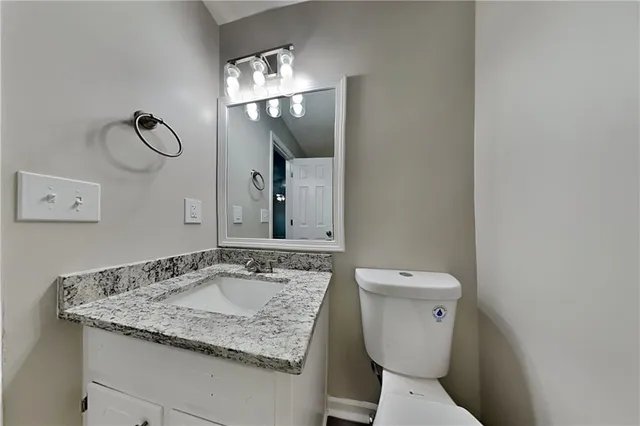 $2,250 | 210 Meadow View Drive, Grayson, GA 30017