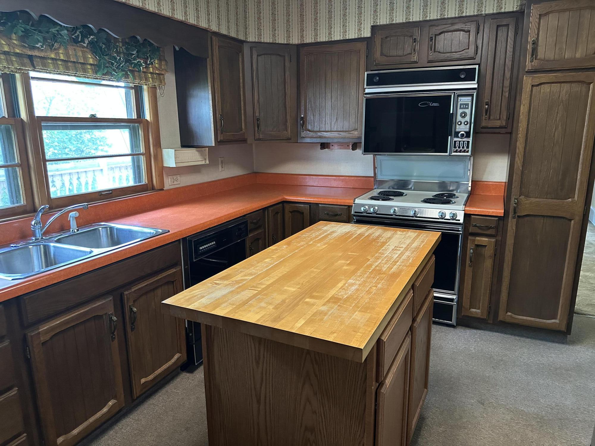 2120 South 3rd Street Niles, MI 49120 - Photo 6 of 16 IMG_1909