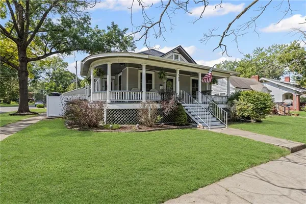 $445,000 | 509 East Peoria Street, Paola, KS 66071