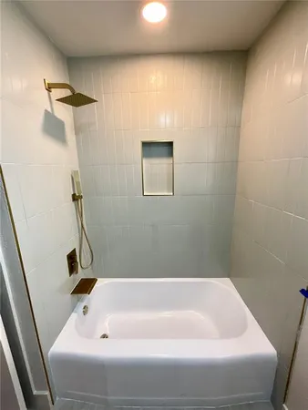 $3,200 | 644 Manor Drive West, Dunedin, FL 34698