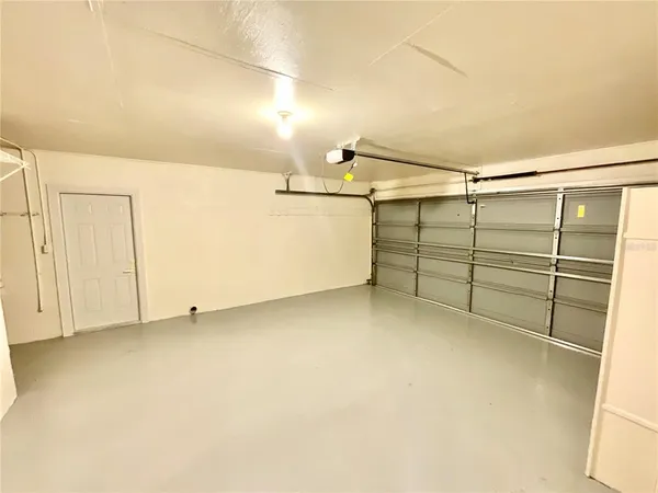 $3,200 | 644 Manor Drive West, Dunedin, FL 34698