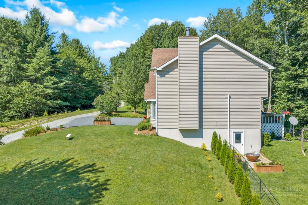 6415 Rhododendron Run Newland, NC 28657 - Photo 29 of 37