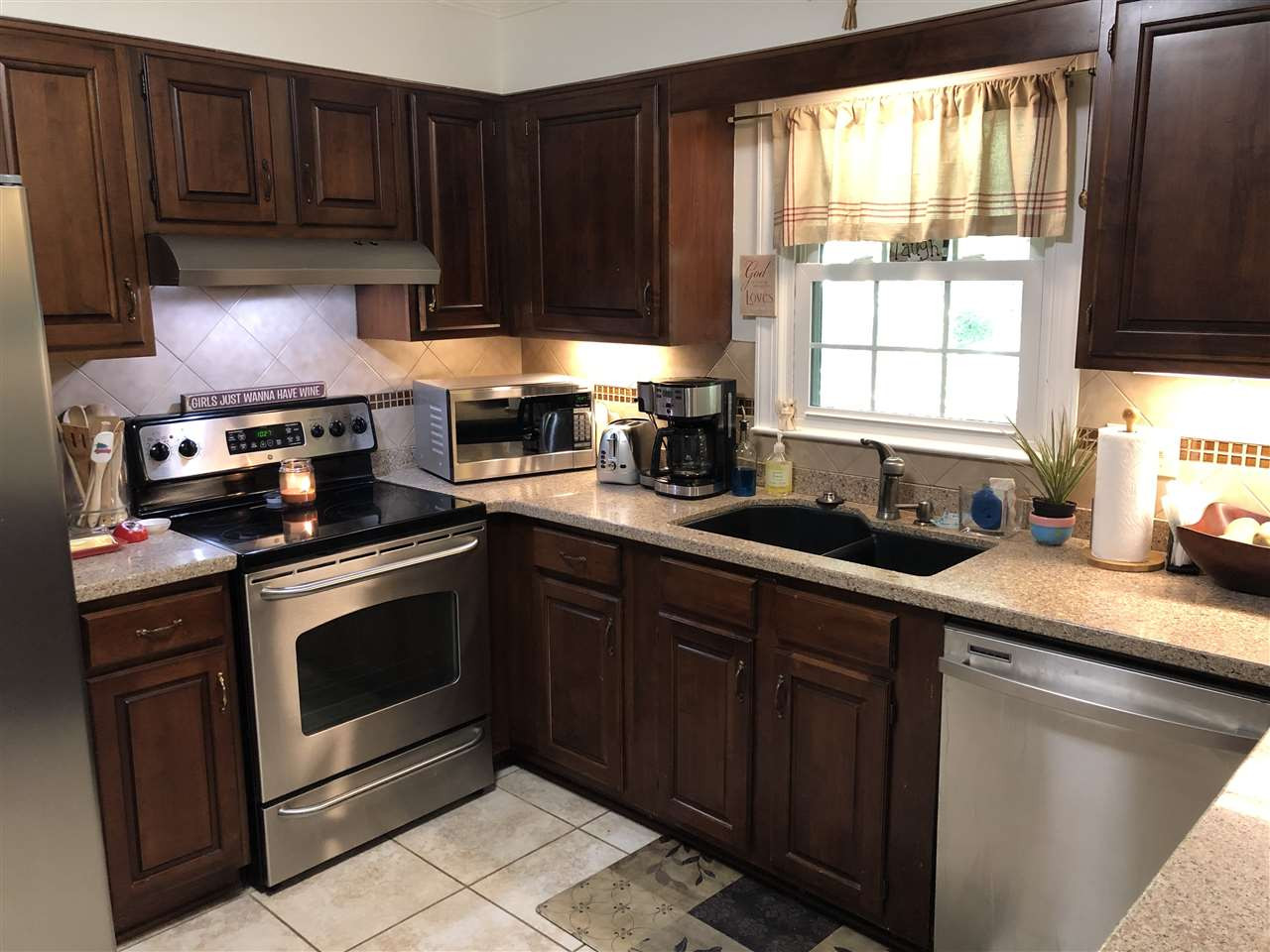 8313 Greywinds Drive Raleigh, NC 27615 - Photo 19 of 25 Kitchen