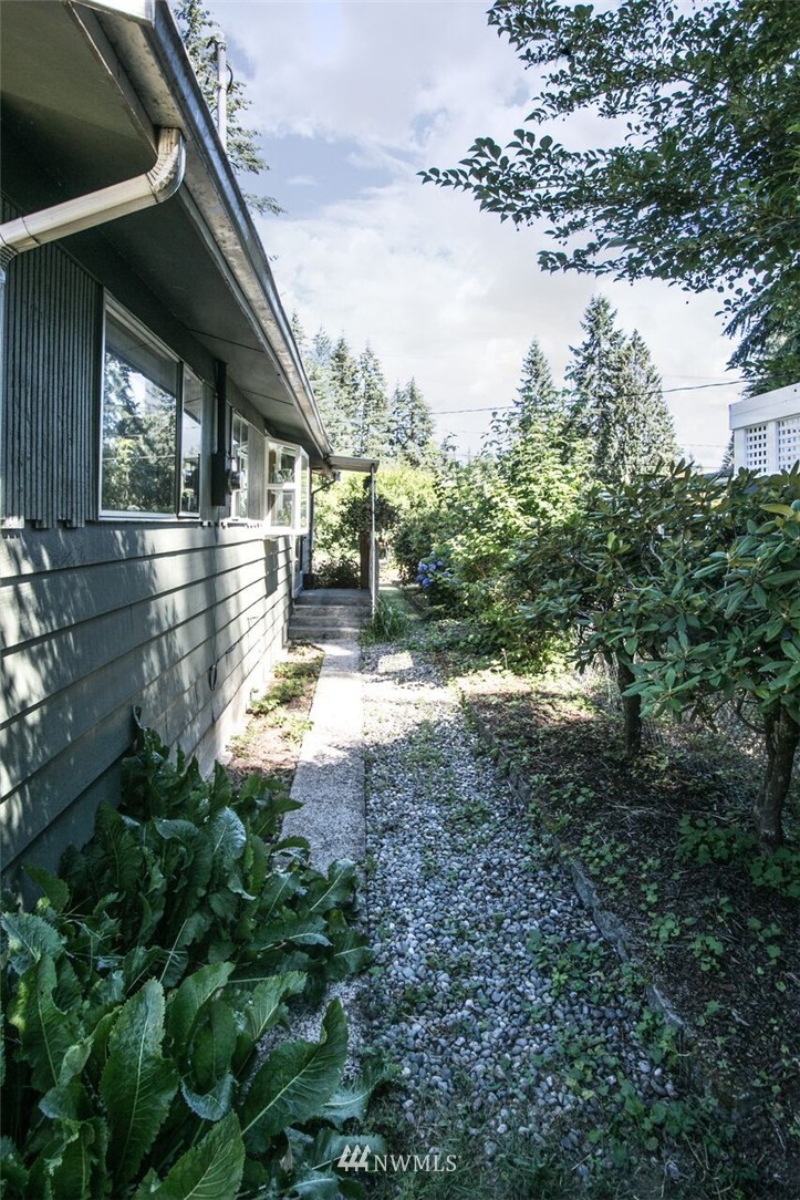 14229 156th Avenue Southeast Renton, WA 98059 - Photo 14 of 20