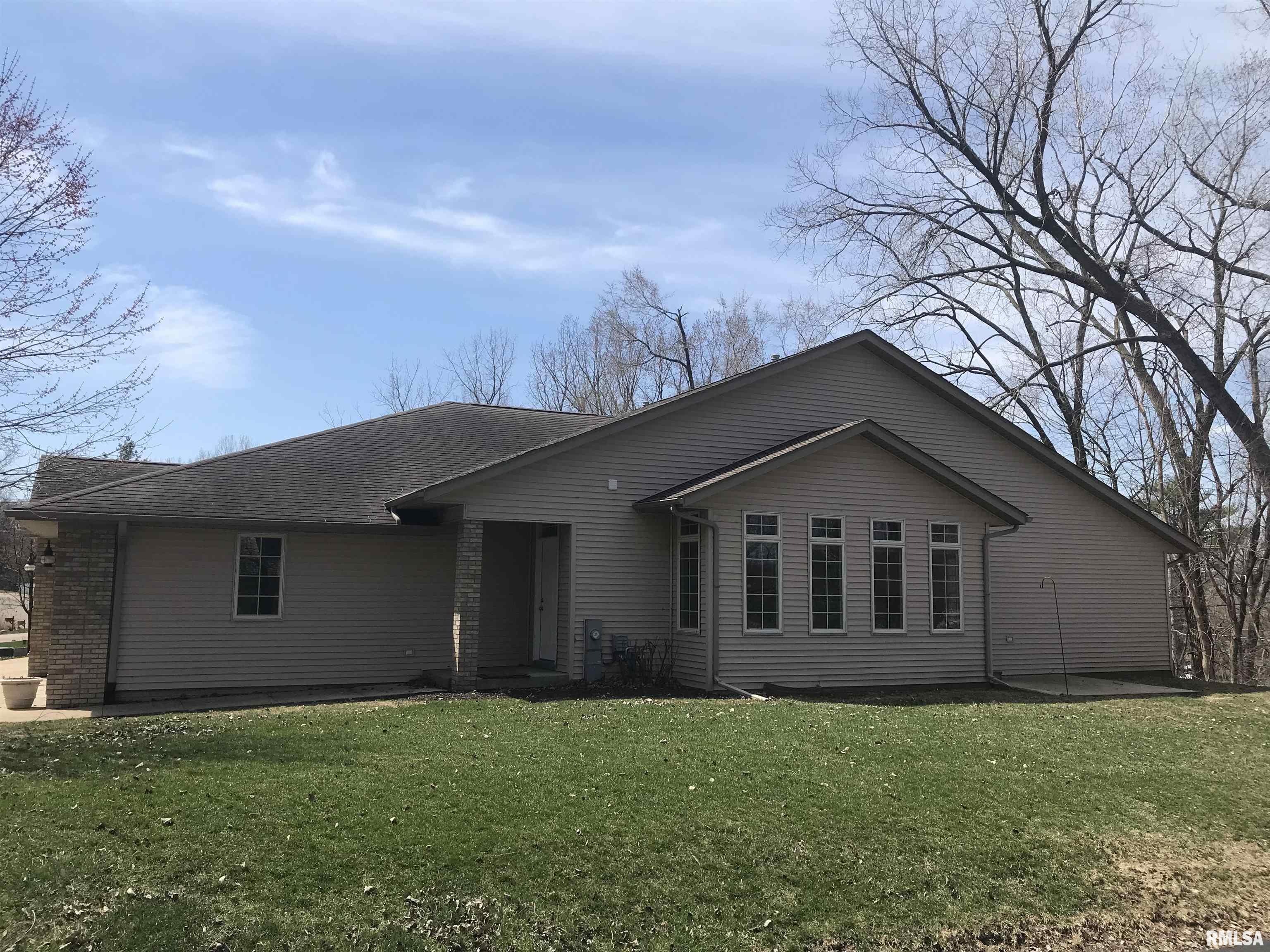 18 Cherry Hill Hampton, IL 61256 - Photo 3 of 20