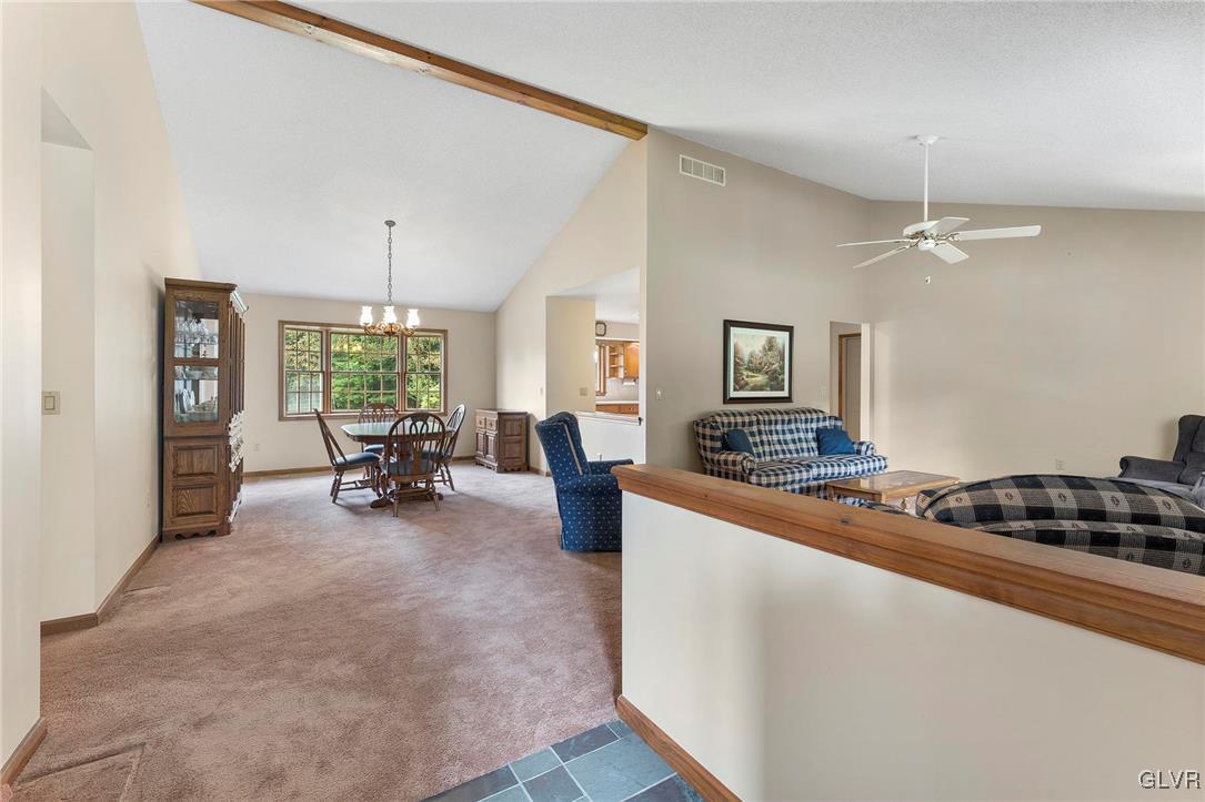 604 Martz Road Stroudsburg, PA 18360 - Photo 5 of 31