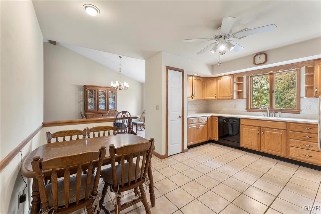 604 Martz Road Stroudsburg, PA 18360 - Photo 8 of 31