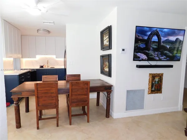 $8,000 | 108 Northeast 30th Street, Wilton Manors, FL 33334