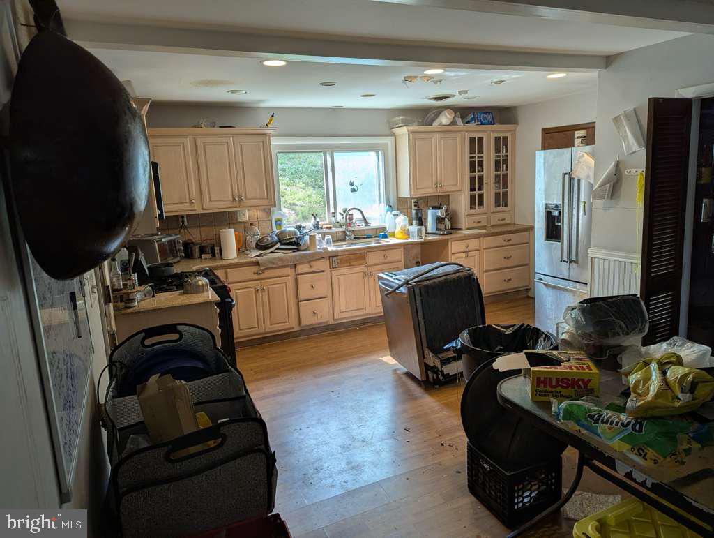 2207 Hammonds Ferry Road Baltimore, MD 21227 - Photo 8 of 22