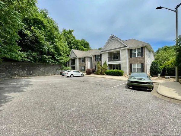 $1,450 | 206 Fountainhead Lane, Unit 201, Fayetteville, NC 28301