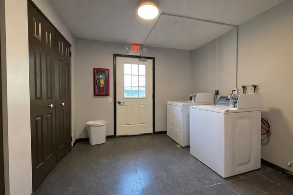 a view of utility room with washer and dryer
