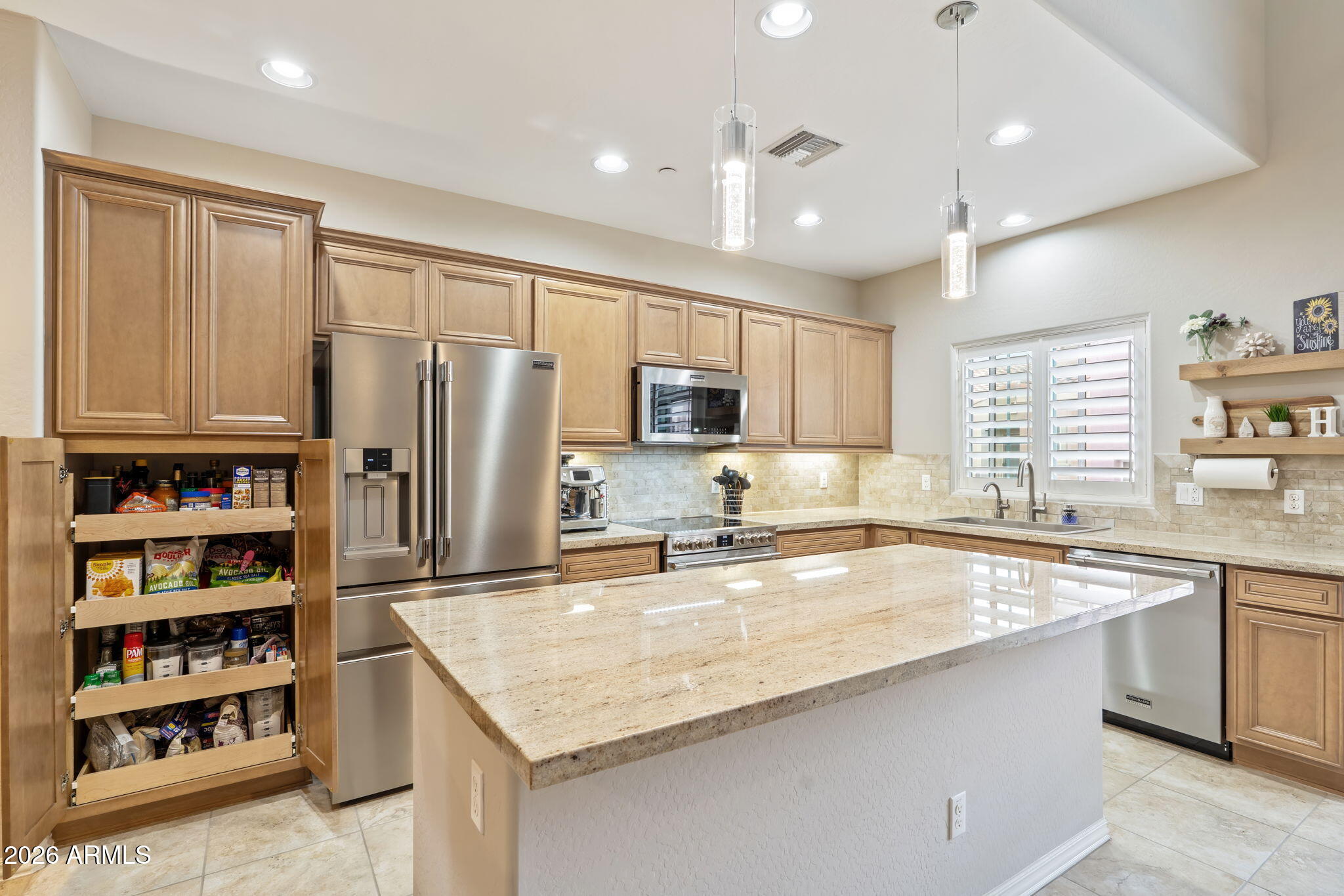 3935 East Rough Rider Road, Unit 1332 Phoenix, AZ 85050 - Photo 9 of 35 Luxury Kitchen!