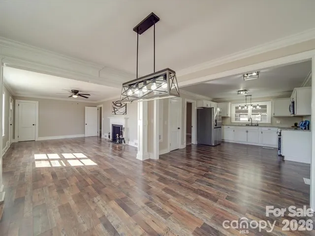 $335,000 | 2228 West Market St Extension, Cheraw, SC 29520