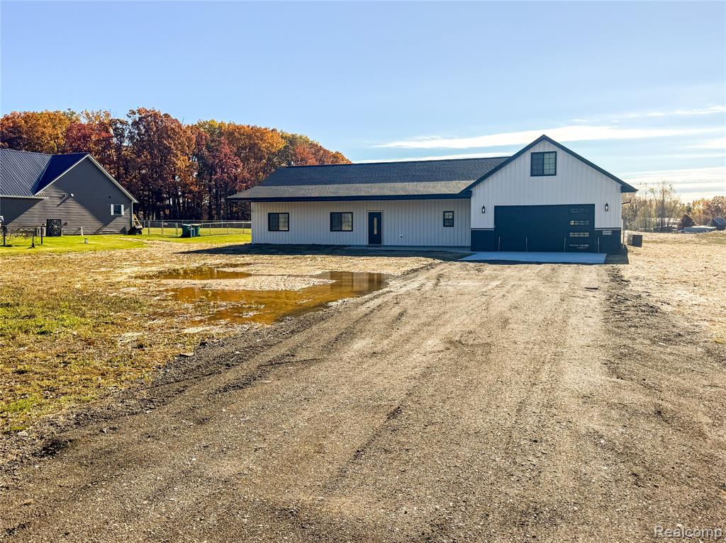 12415 Miller Road Lennon, MI 48449 - Photo 2 of 17