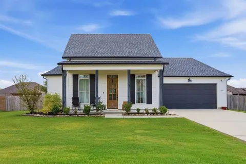$355,000 | 4094 Camryn Road, Lake Charles, LA 70611