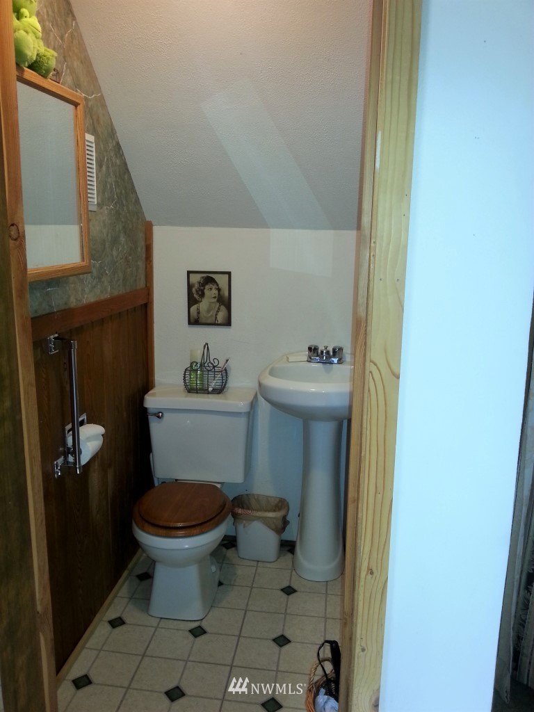 77 Rose Ridge Lane Republic, WA 99166 - Photo 14 of 25 Gallery Image 14