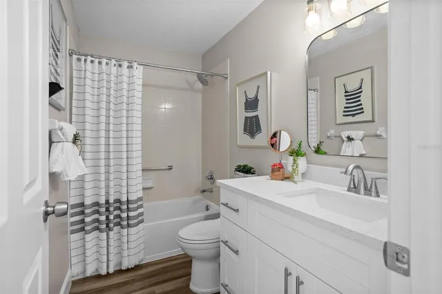 $389,900 | 1046 Almondwood Drive, Trinity, FL 34655