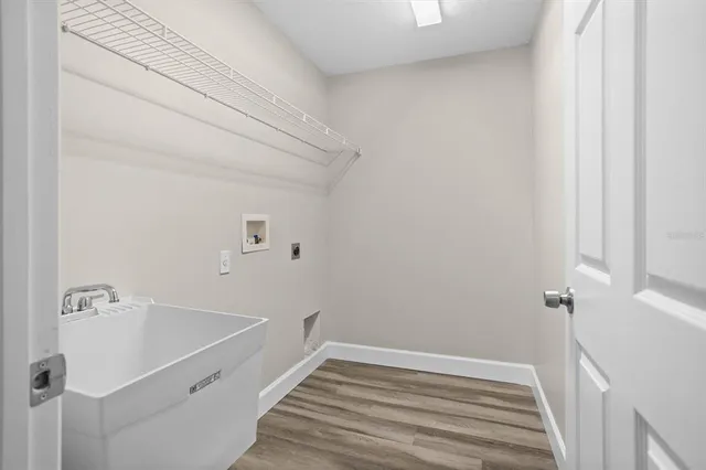 $389,900 | 1046 Almondwood Drive, Trinity, FL 34655