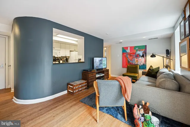 $2,700 | 1619 R Street Northwest, Unit LL3, Washington, DC 20009