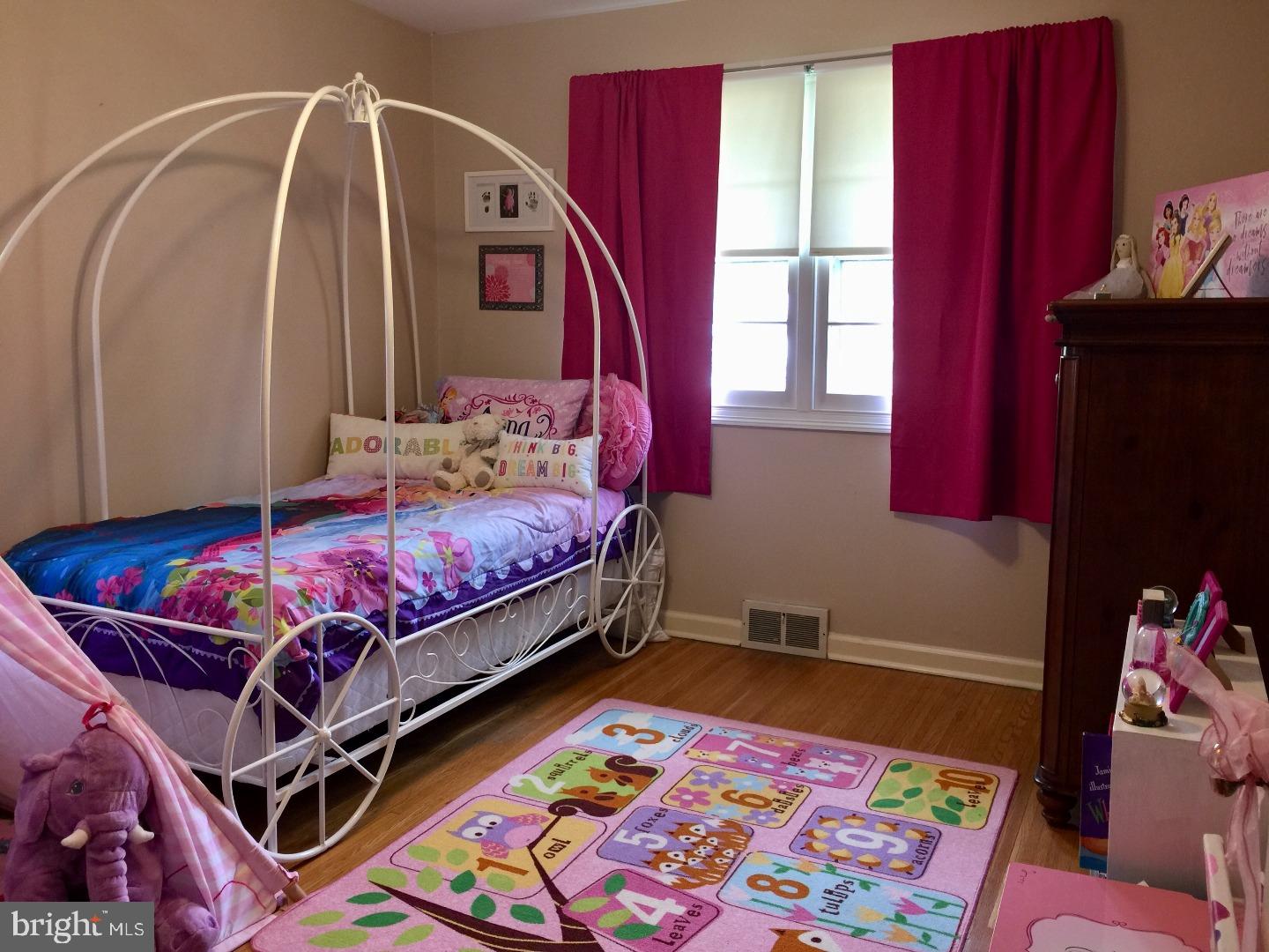 309 Magnolia Lane Riverside, NJ 08075 - Photo 15 of 25 Bedroom 2
