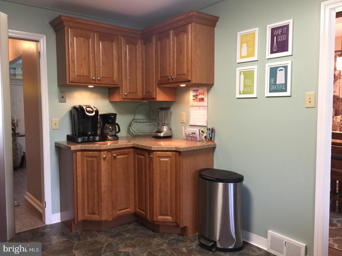 309 Magnolia Lane Riverside, NJ 08075 - Photo 9 of 25 Kitchen