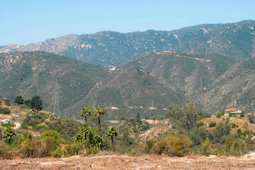 27 Daily Fallbrook, CA 92028 - Photo 29 of 34 a view of a yard