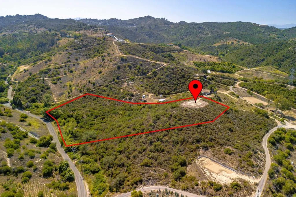 27 Daily Fallbrook, CA 92028 - Photo 7 of 34 a view of a lush green hillside and a houses