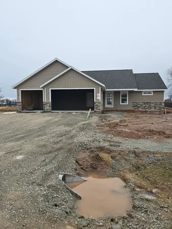 $448,000 | 8322 Marlo Avenue, Neenah, WI 54956