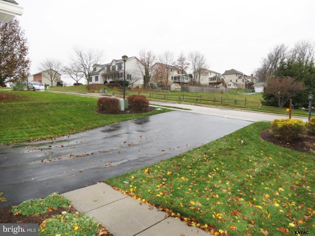 2825 Pilgrim Road York, PA 17406 - Photo 34 of 36 Gallery Image 34