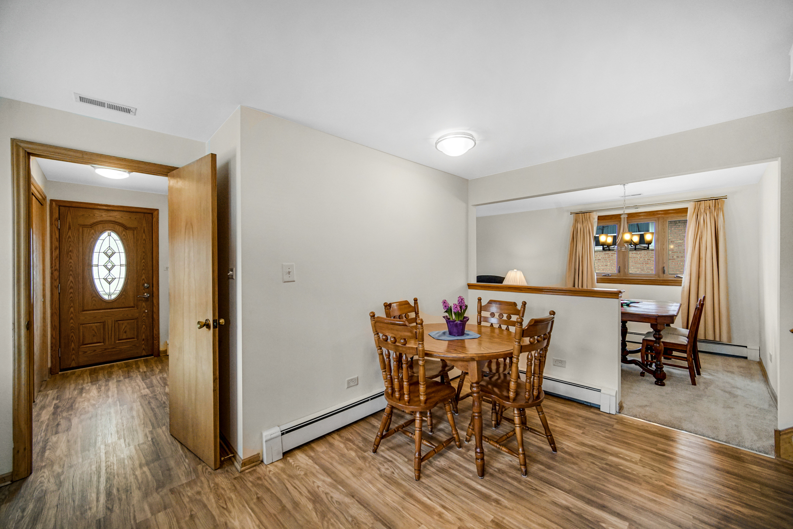 11023 Austin Avenue Chicago Ridge, IL 60415 - Photo 9 of 30 Gallery Image 9