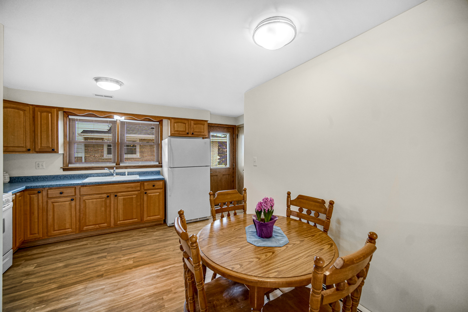 11023 Austin Avenue Chicago Ridge, IL 60415 - Photo 10 of 30 Gallery Image 10