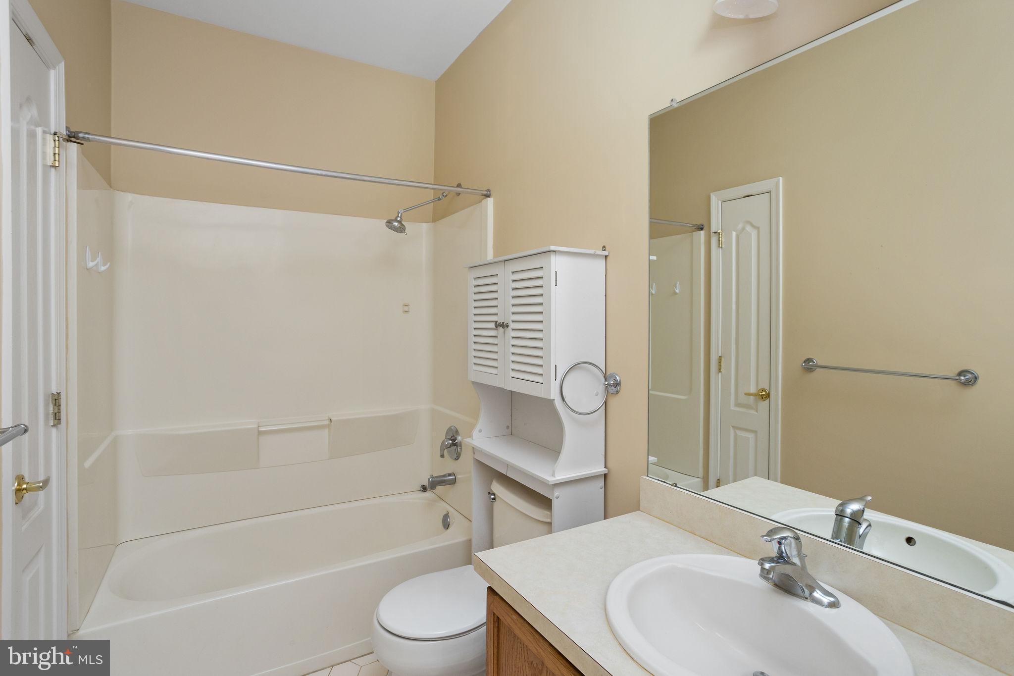 6 Atrium Drive Trenton, NJ 08620 - Photo 22 of 33