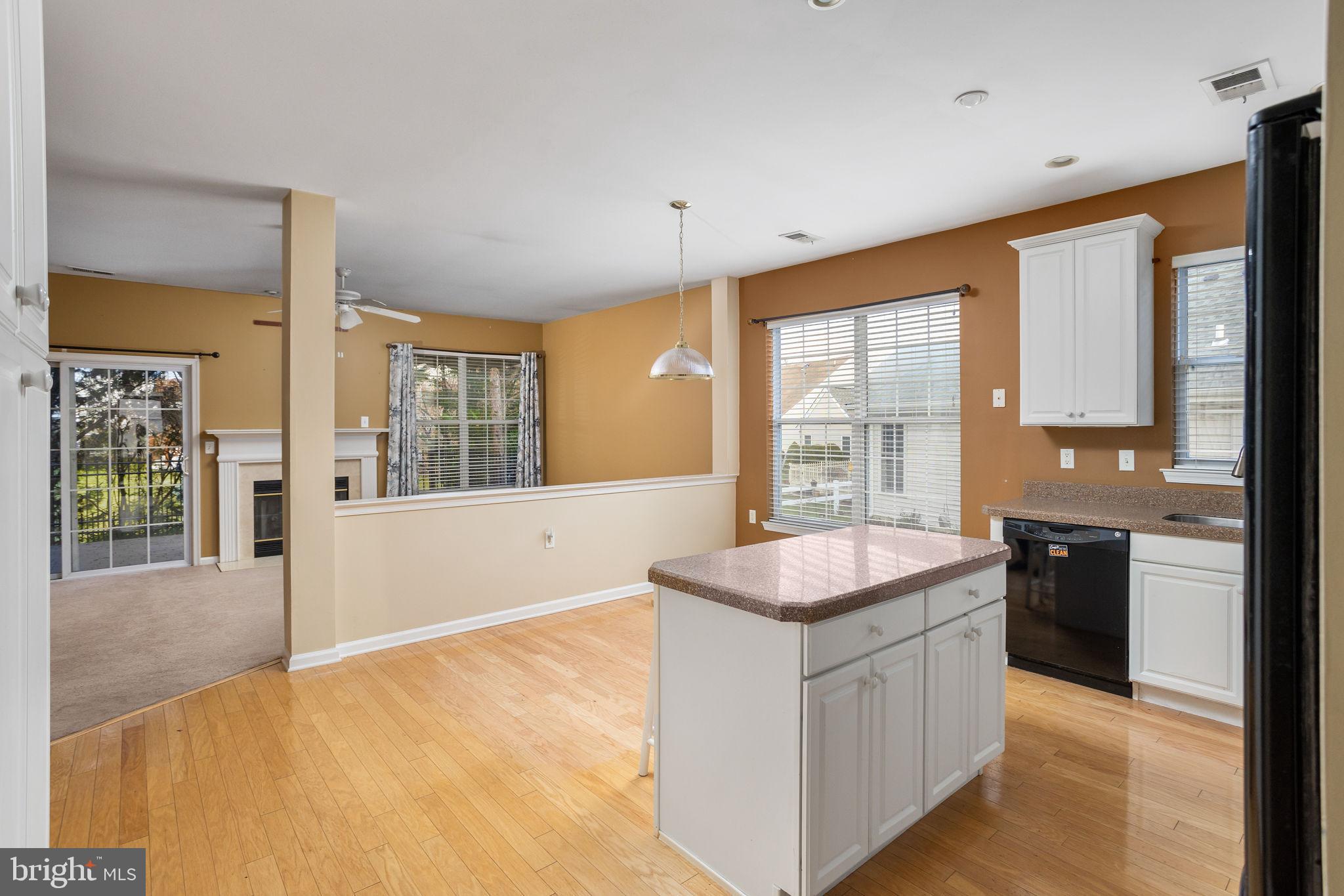 6 Atrium Drive Trenton, NJ 08620 - Photo 9 of 33