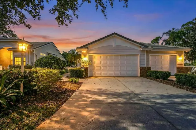 $565,000 | 7608 Whitebridge Glen, University Park, FL 34201