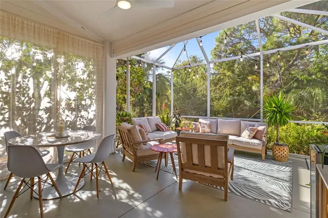 a view of outdoor space yard and porch