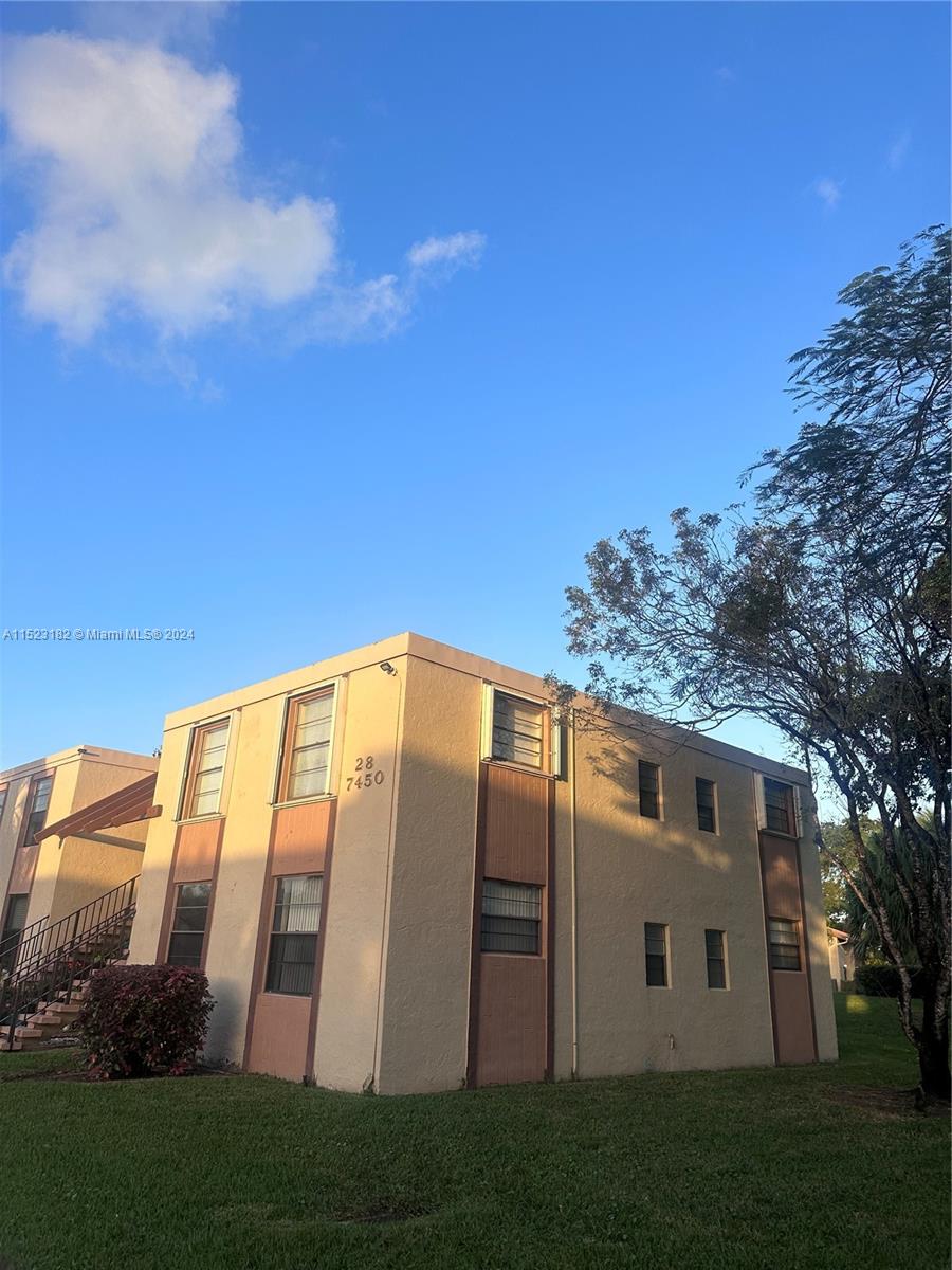 7450 Northwest 18th St Unit 208