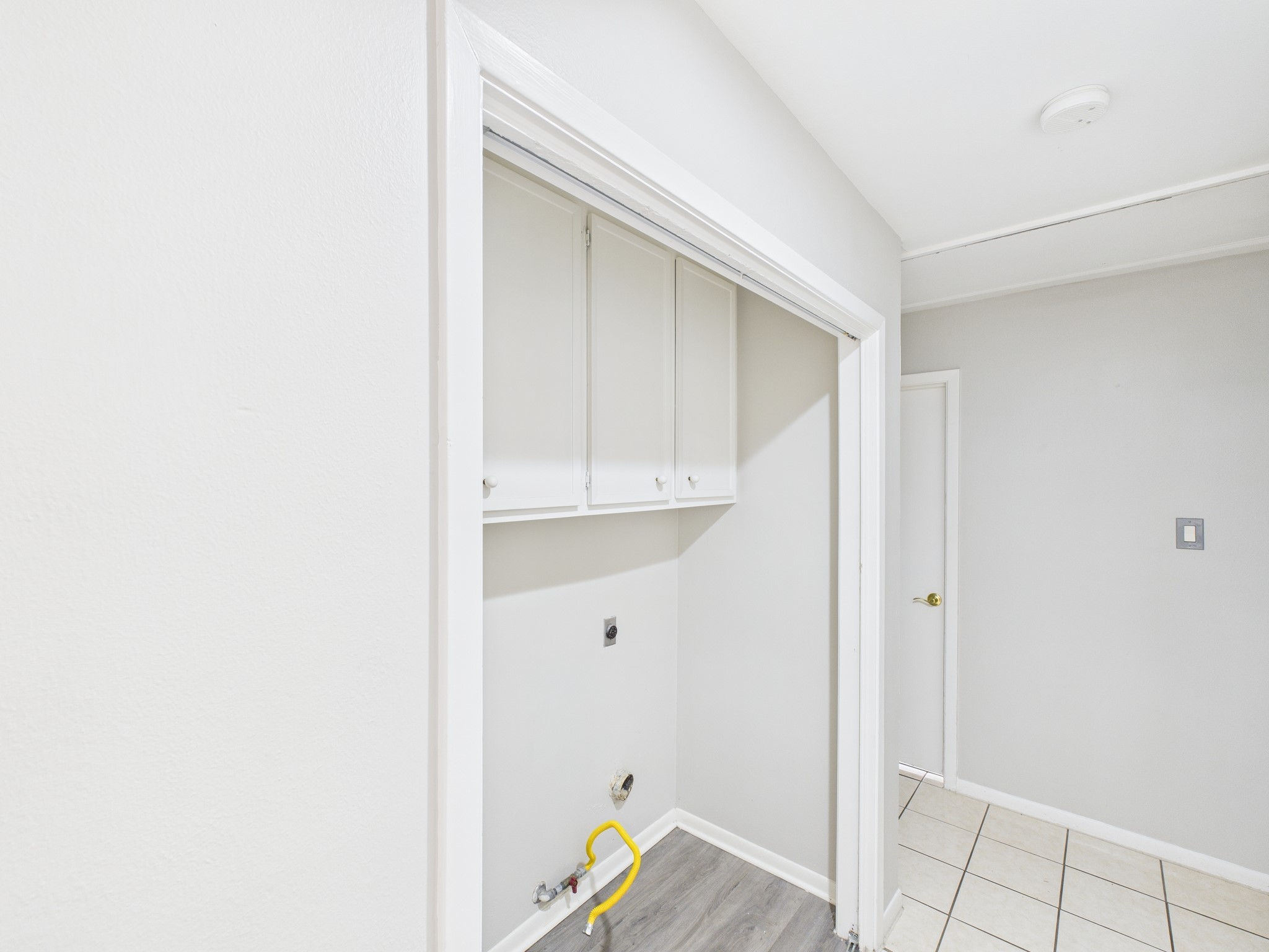 7611 Hopewell Lane Houston, TX 77071 - Photo 15 of 30 a view of an empty room