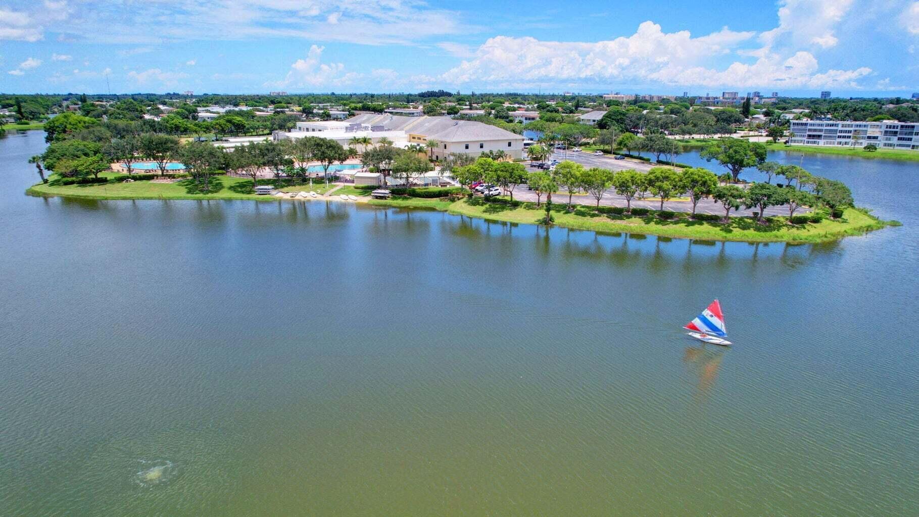 414 Windsor R West Palm Beach, FL 33417 - Photo 19 of 32 1 boat