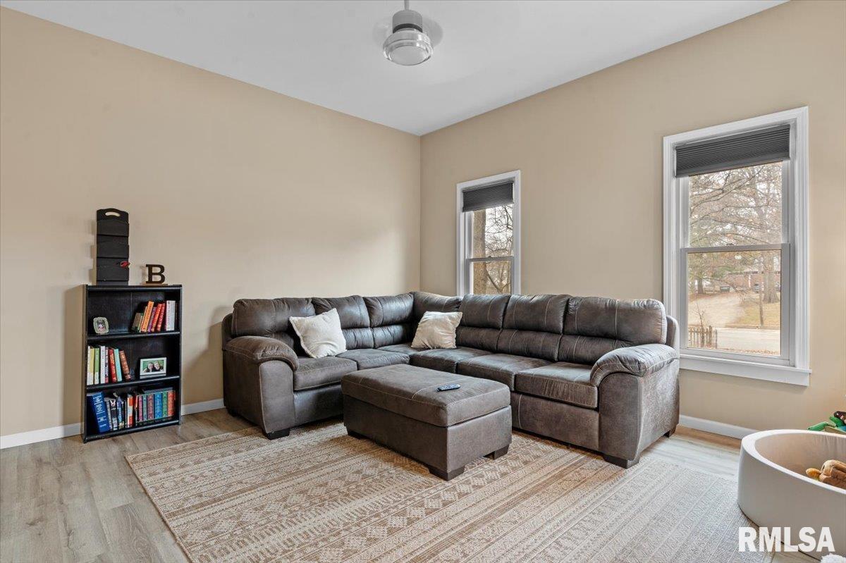 1517 North 5th Street Springfield, IL 62702 - Photo 3 of 37