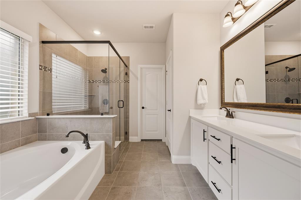 2104 Vista Ridge Road Melissa, TX 75454 - Photo 22 of 40 Downstairs garden tub and separate shower